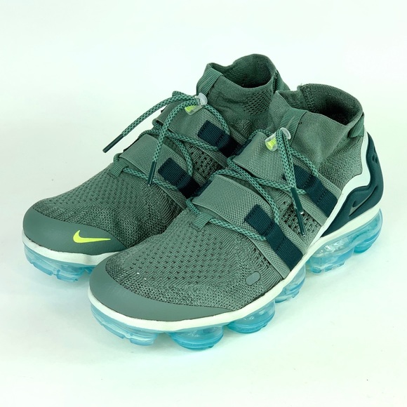 Nike Air VaporMax Flyknit Utility Running Shoe - Picture 3 of 8